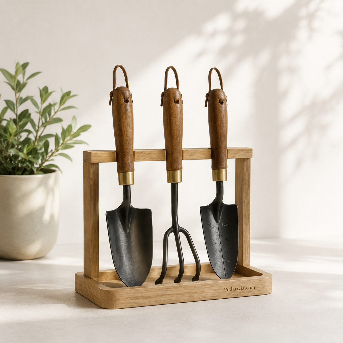 Cedarivia Linea Garden Tool Set product view